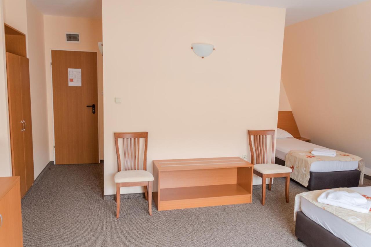 Hotel Eva Ράβντα Εξωτερικό φωτογραφία