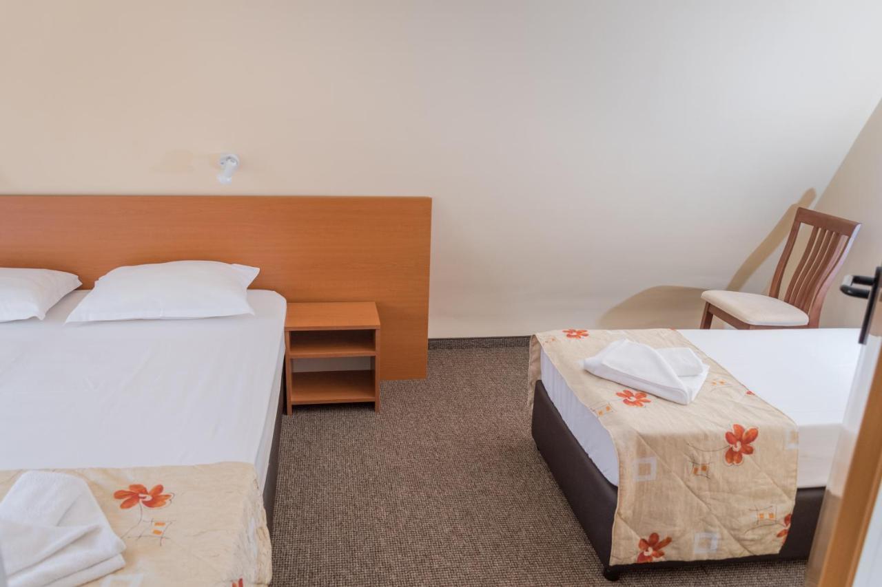 Hotel Eva Ράβντα Εξωτερικό φωτογραφία